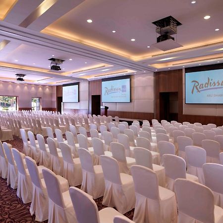 Radisson Blu Hotel, Abu Dhabi Yas Island Бизнес снимка