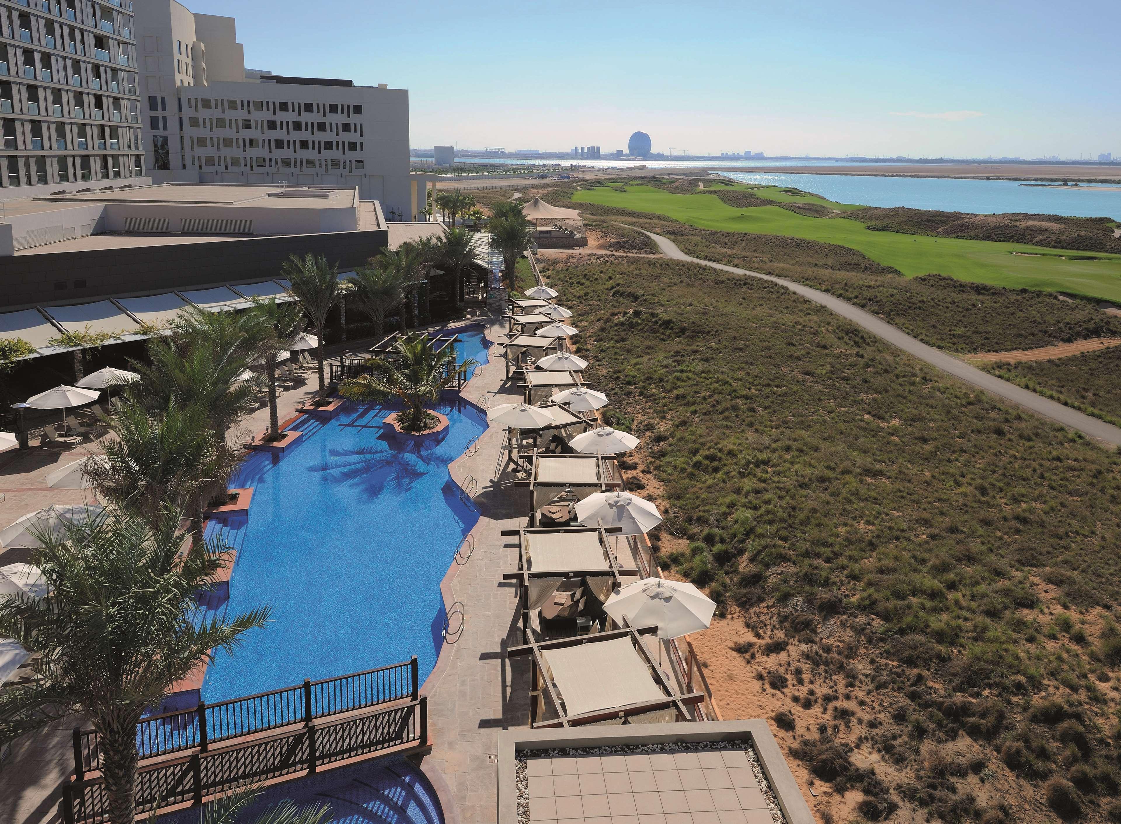 Radisson Blu Hotel, Abu Dhabi Yas Island Екстериор снимка