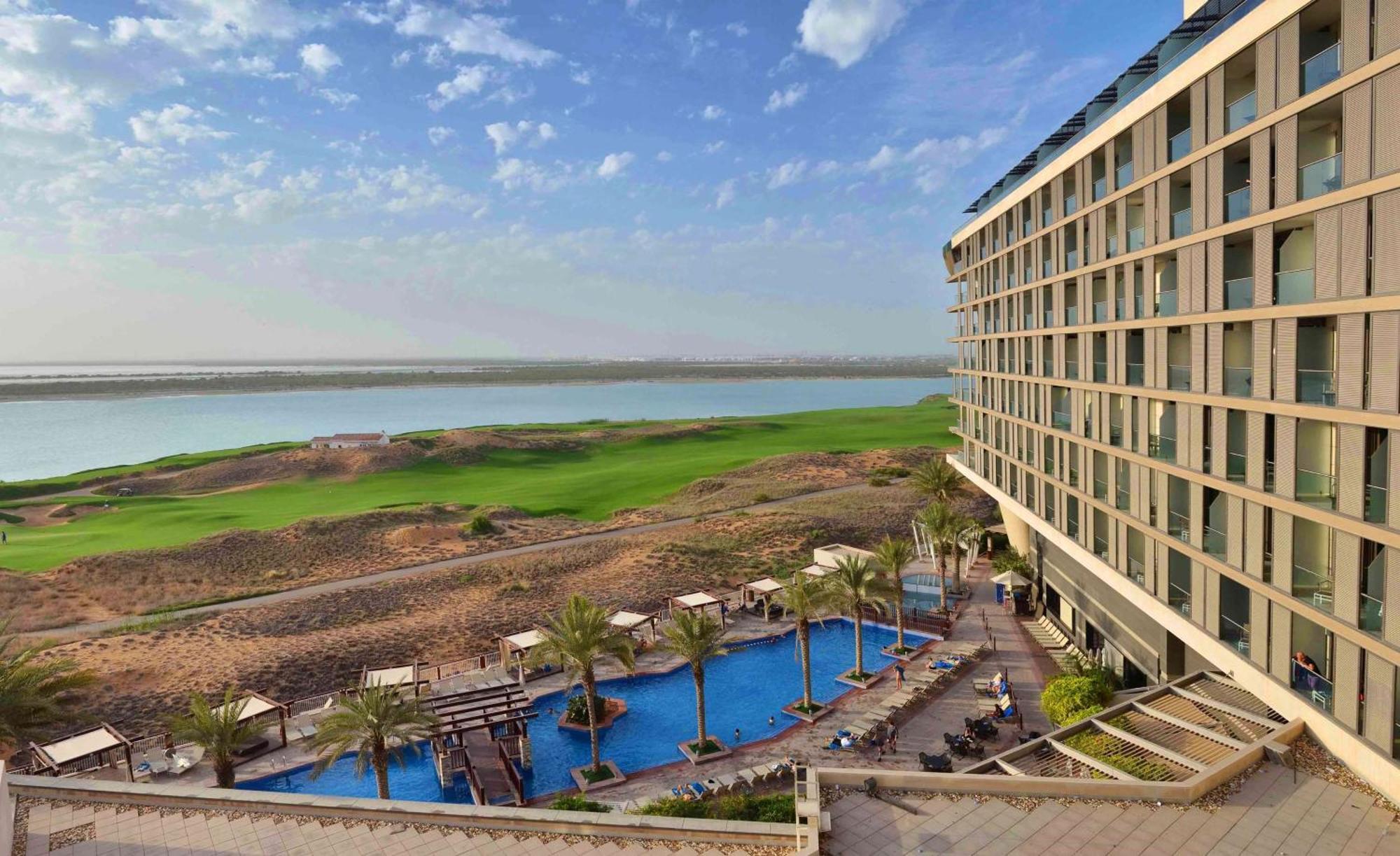 Radisson Blu Hotel, Abu Dhabi Yas Island Екстериор снимка